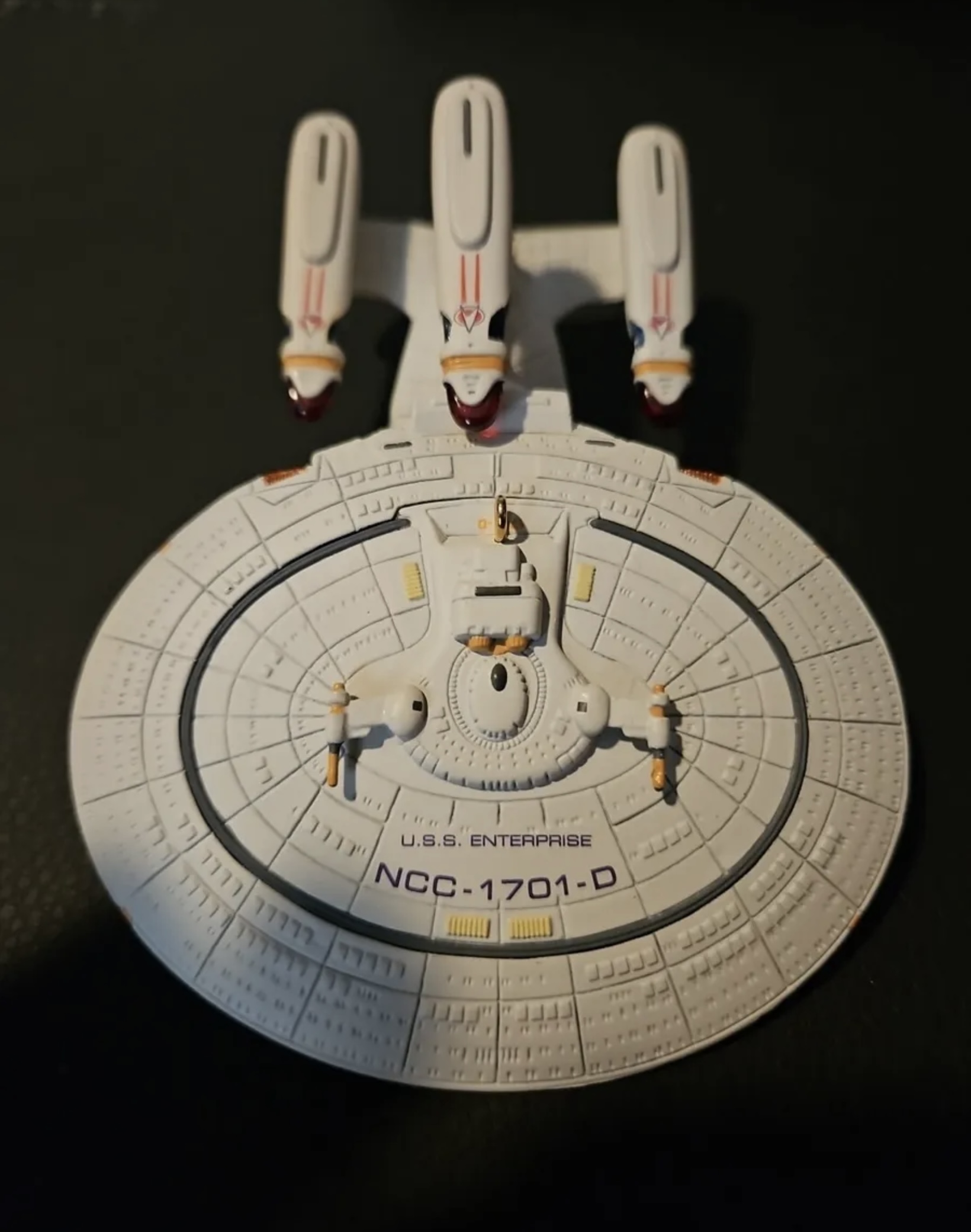 044. Future U.S.S. Enterprise NCC-1701-D | Hallmark Star Trek